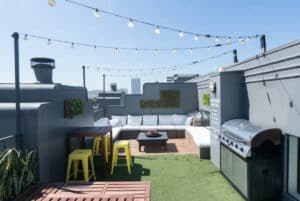 15 Fun Adult Outdoor Party Games For Your Next BBQ Gathering | Peerspace