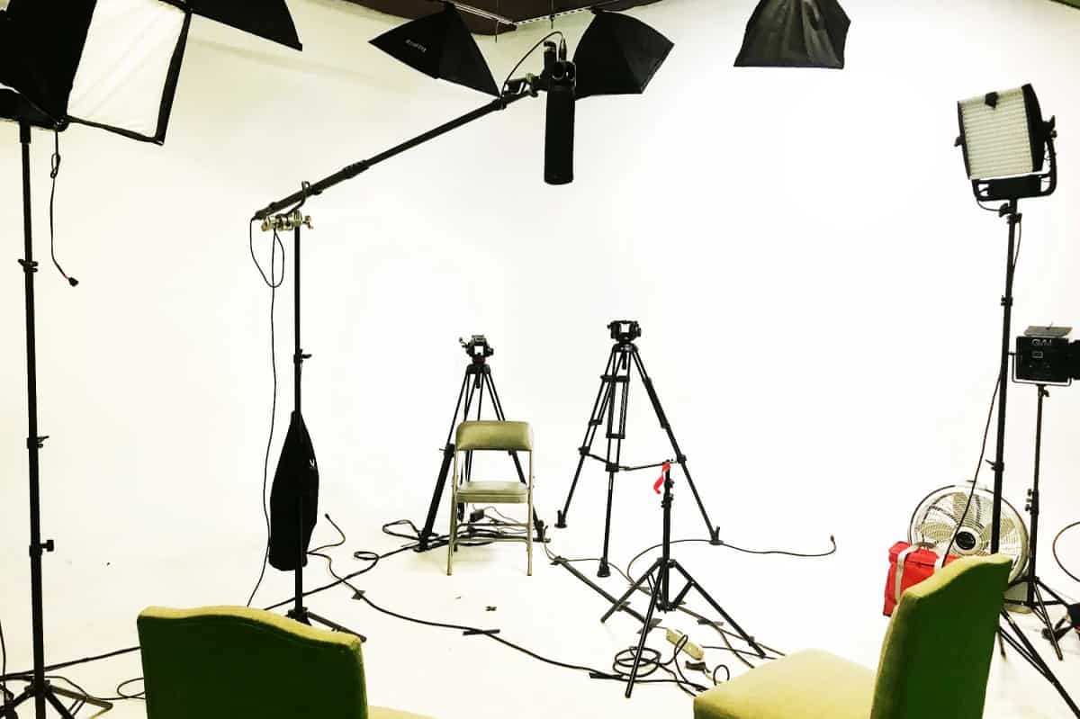 burbank white and green screen cyc studio