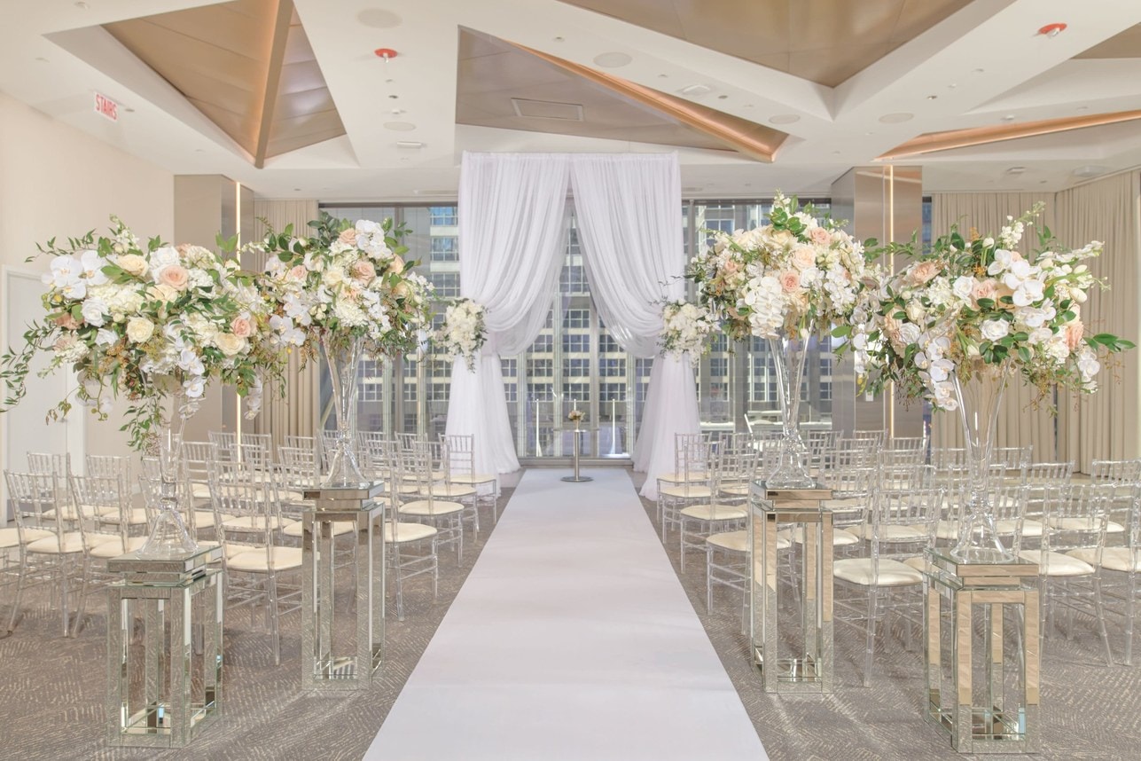 Elegant Las Vegas wedding tablescape designed by a luxury planner