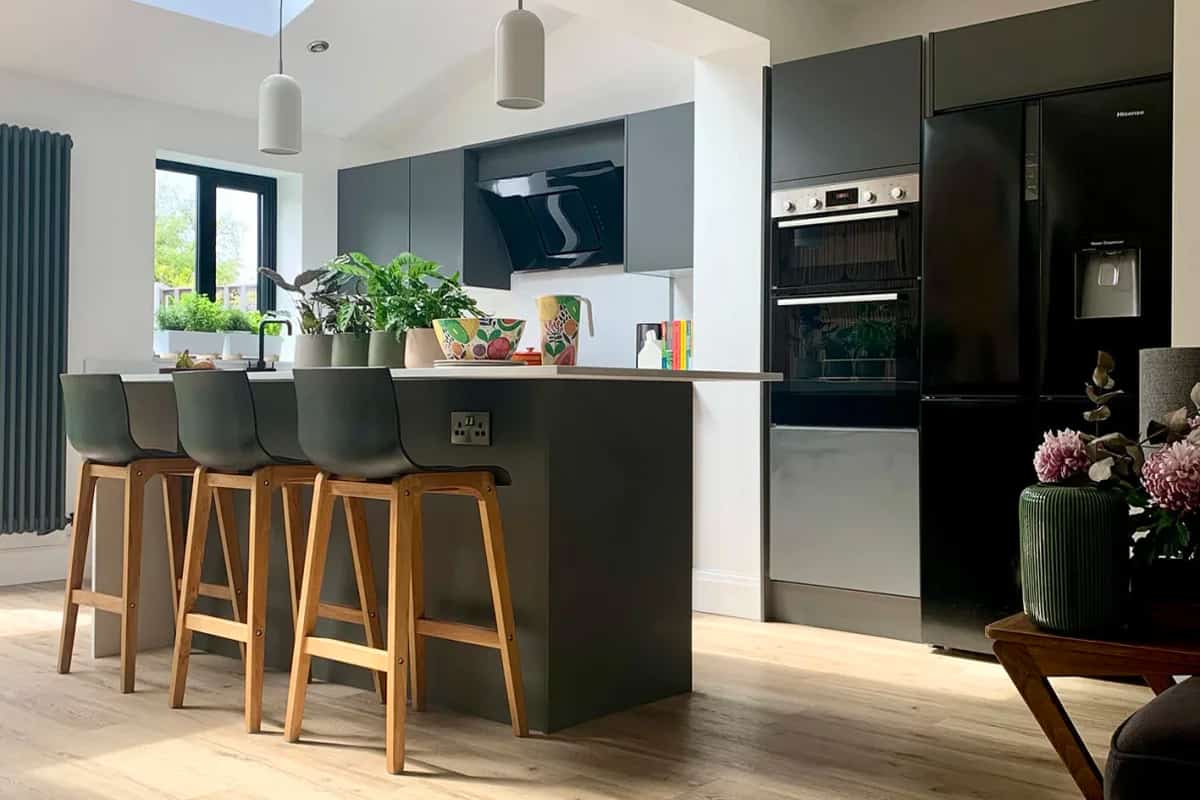 15 Chic All Black Party Ideas For Your Event Peerspace