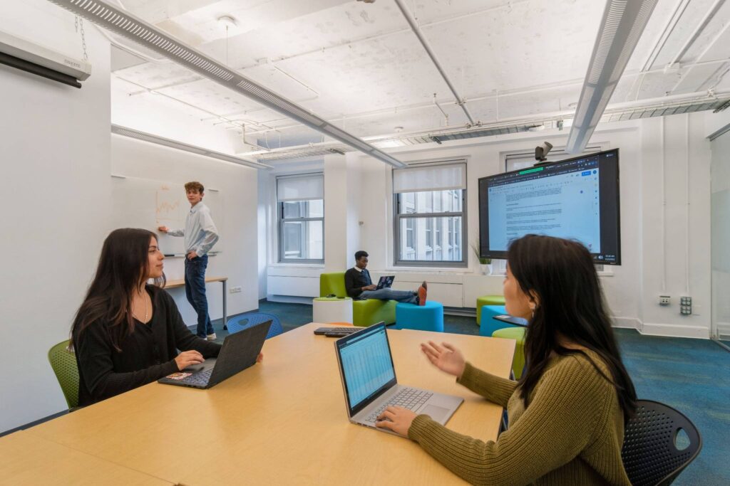 Top 5 Meeting Planners in Chicago | Peerspace