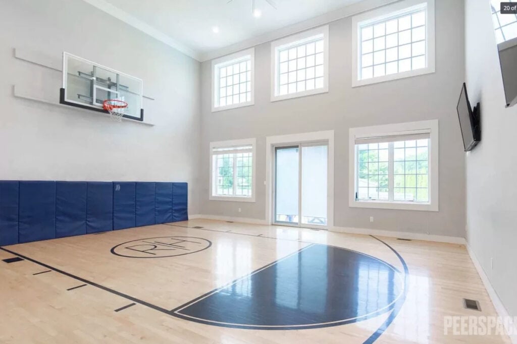 Beautiful Private Well Lit Indoor Basketball Court