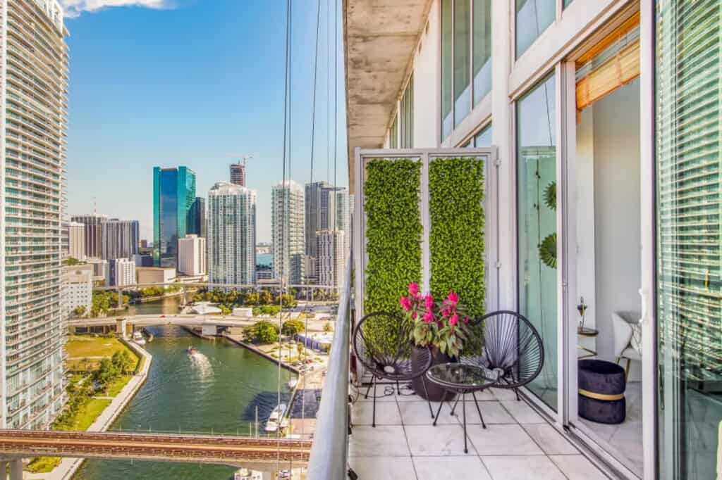 Miami loft with furnished balcony