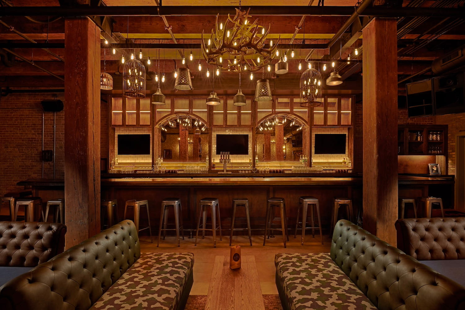 How & Where to Rent a Bar on Airbnb (2026) | Peerspace