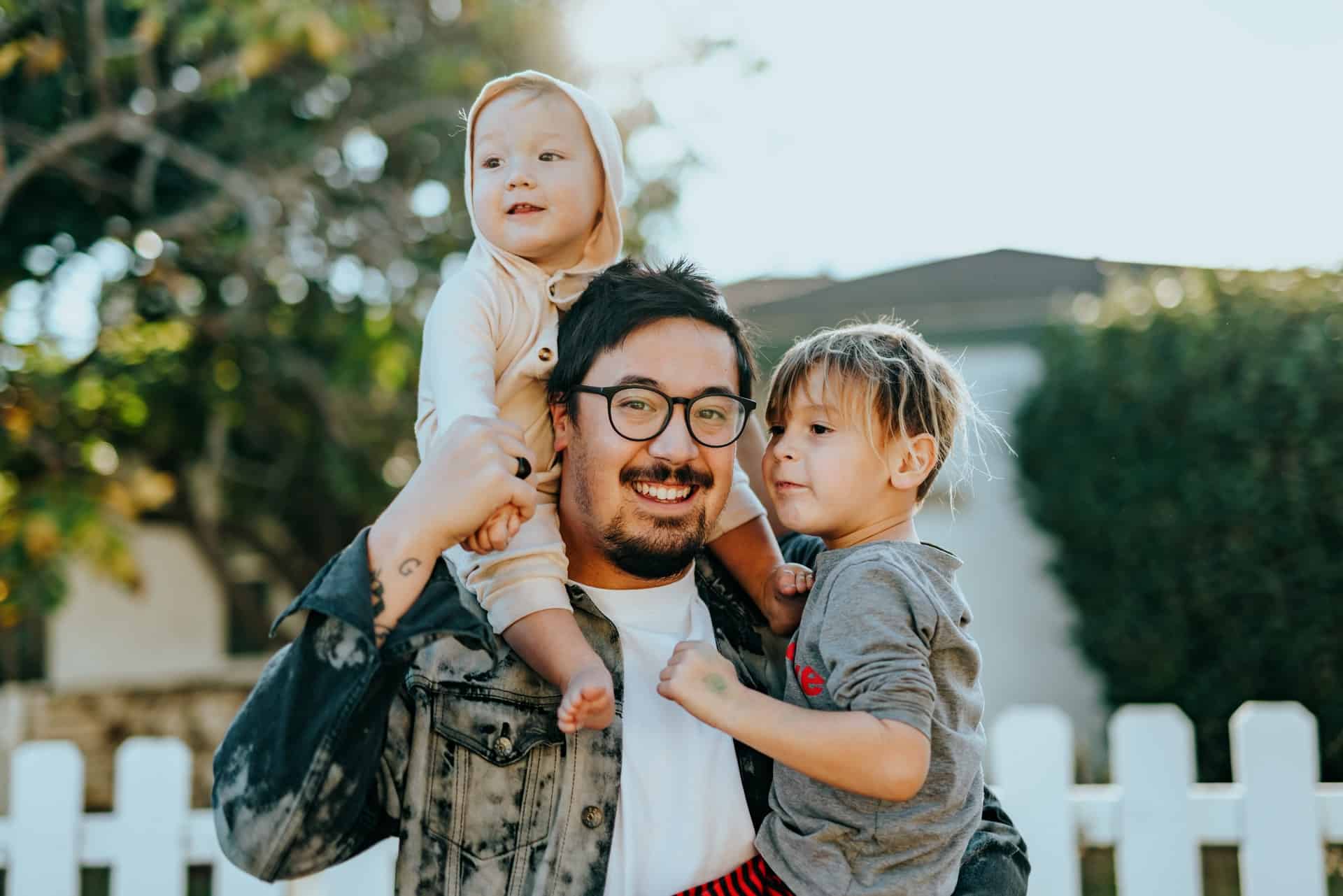 dad with children