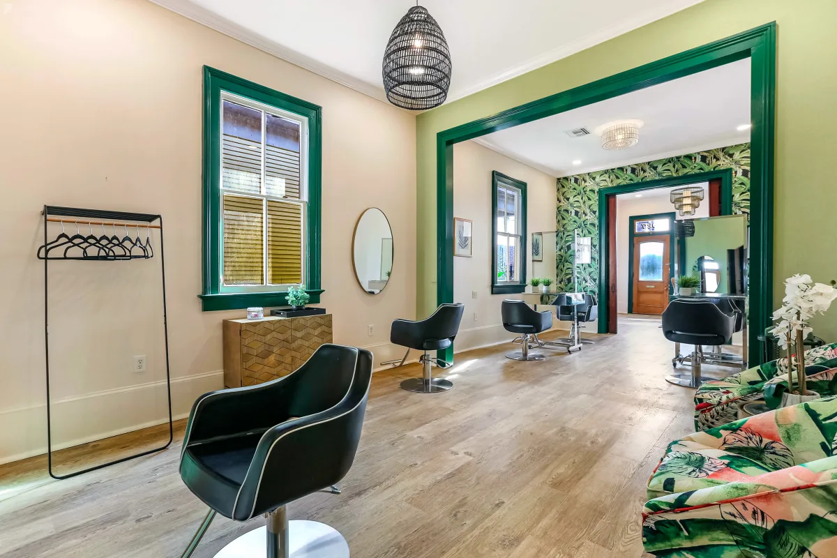 6 Great Salon Sets You Can Rent - Peerspace