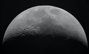 How to Photograph the Moon | Peerspace