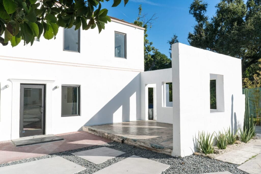 Exterior shot of the Nina Johnson Gallery in Miami