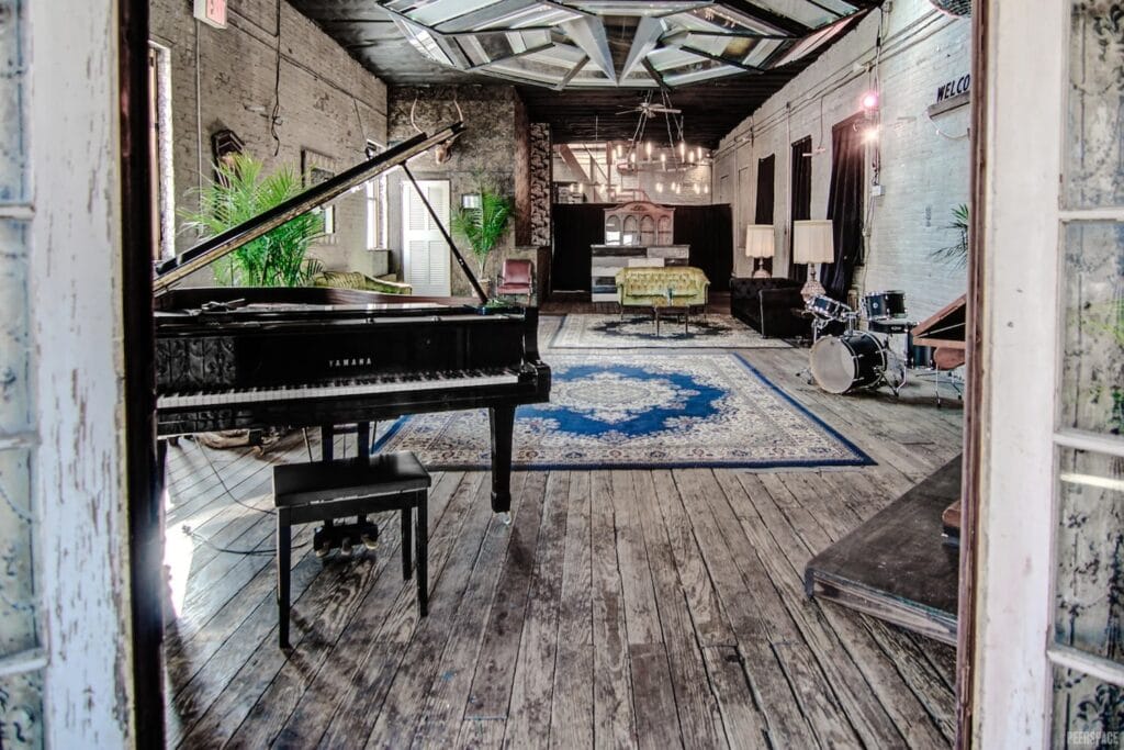 1920s-era interior fit for a glamorous NYC party