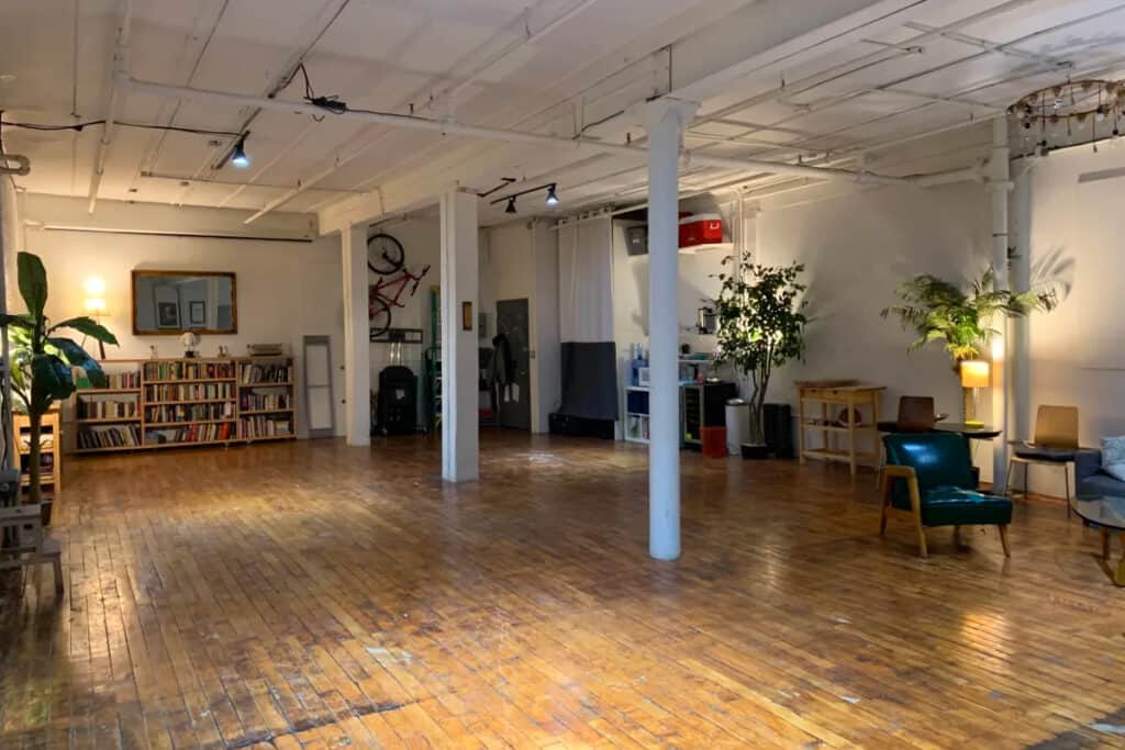 Rent A Daylight Studio in Brooklyn