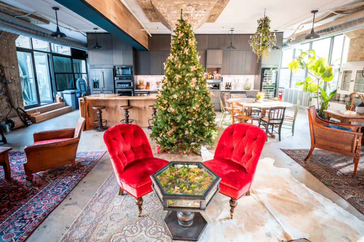 12 Festive Christmas Gender Reveal Ideas To Merrily Celebrate Peerspace