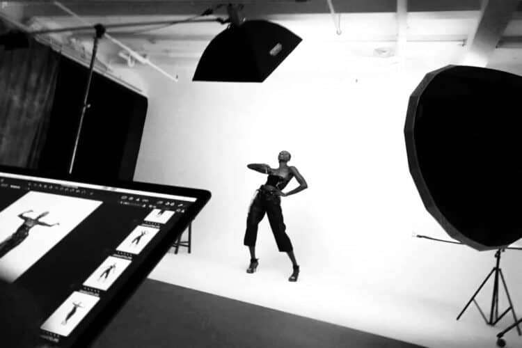 7 Easy White Background Photography Tips (2024) Peerspace