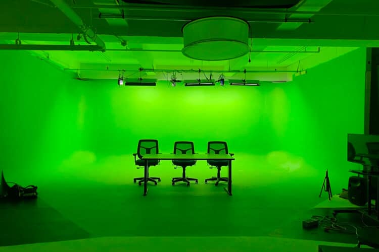 How Much Does it Cost to Rent a Green Screen Room (2024) Peerspace