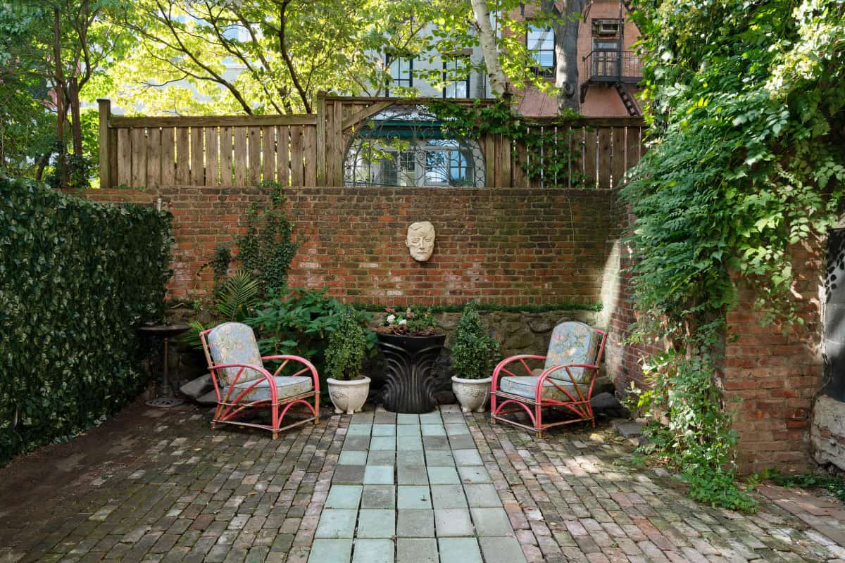 charming and inviting garden in brooklyn