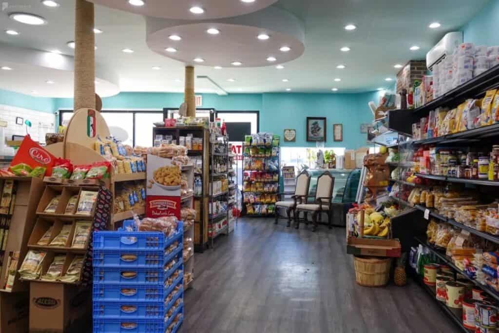 nyc bodega rental with deli