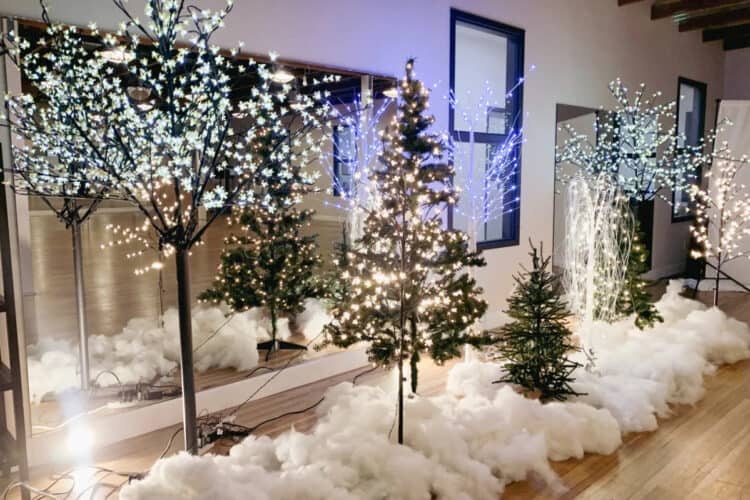 11 Fun Denim and Diamonds Party Ideas (2024) Peerspace