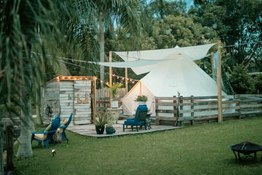 Lakefront Yurt Multi Backdrops and Natural Light