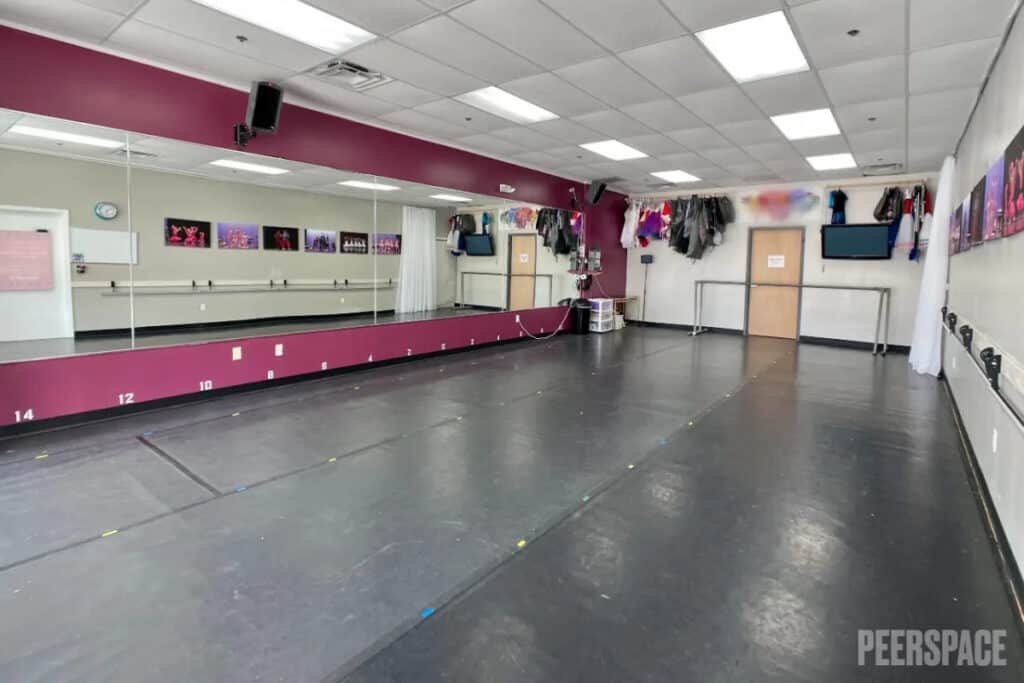 Transformable Dance Studio Space 