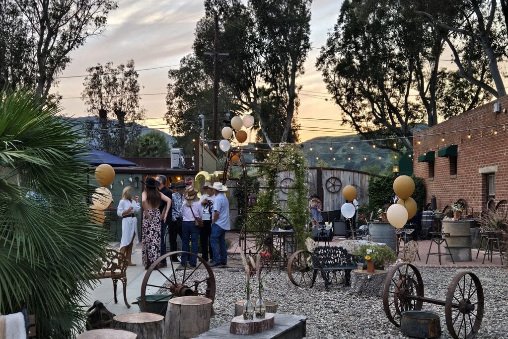 Bakersfield party planners coordinating vendors and venue details