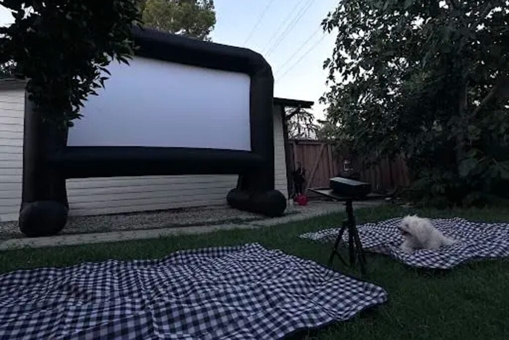Cozy Intimate Backyard Cinema