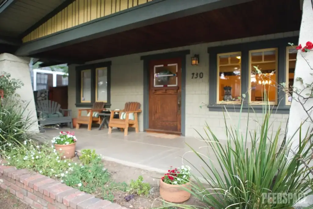 Arts & Crafts bungalow
