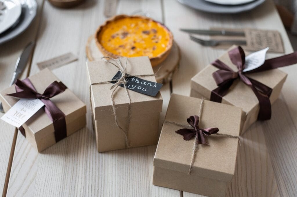 Friendsgiving Party Favor Ideas: Keep the Gratitude Going | Peerspace