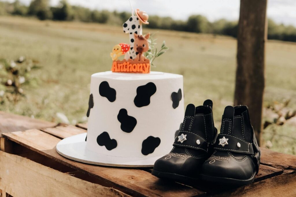 cowboy cake with boots