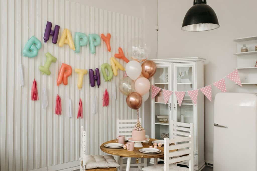 birthday party decorations