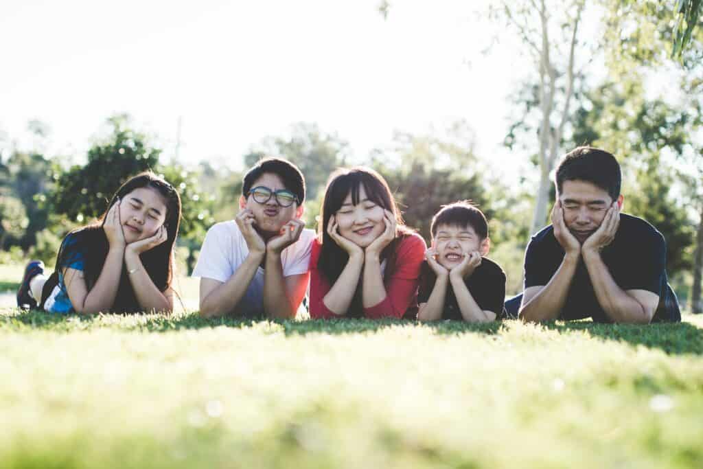Family Portrait Photography Pricing: What To Know | Peerspace