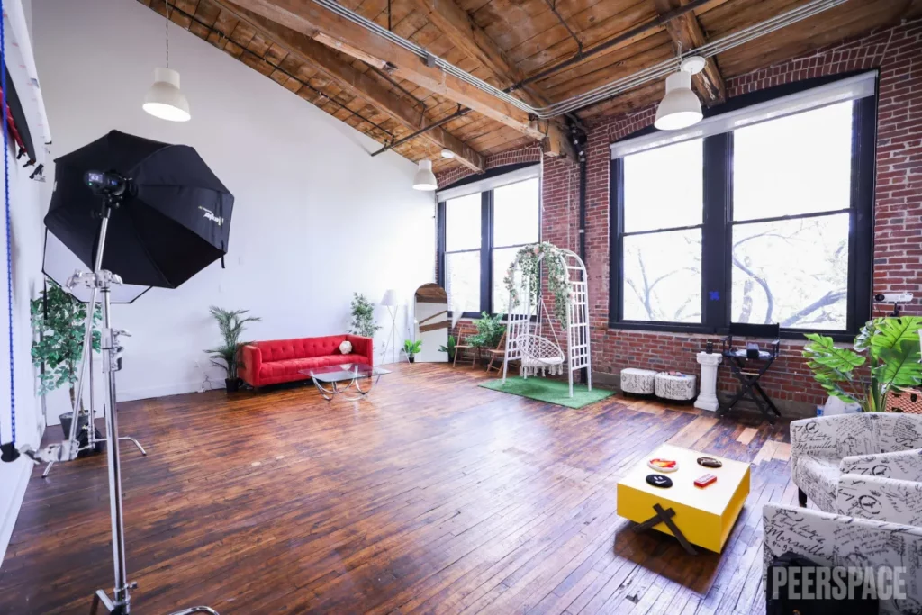 Natural Lighting 500 SQ FT Photo/ Film Studio