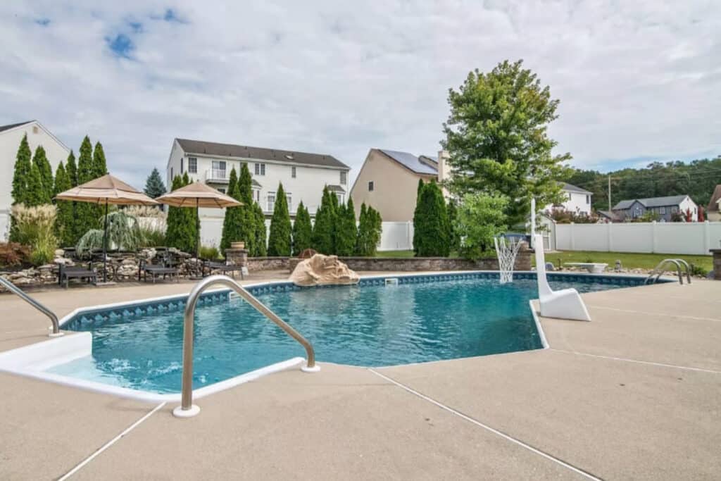 Rent A Pool Near Philadelphia