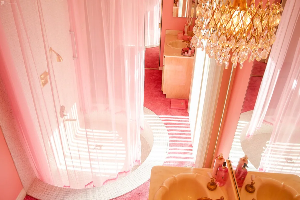 11 Pink Photoshoot Ideas That Are Bubblegum Perfection Peerspace