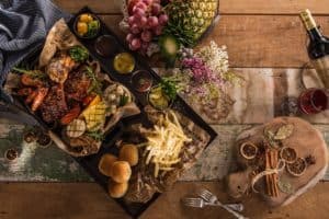14 Awesome Friendsgiving Ideas | Peerspace