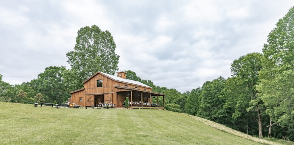 How to Find Airbnb Barn-Like Rentals Without the Restrictions | Peerspace