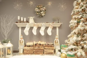 12 Festive Christmas-In-July Ideas To Tap Into The Holiday Season | Peerspace