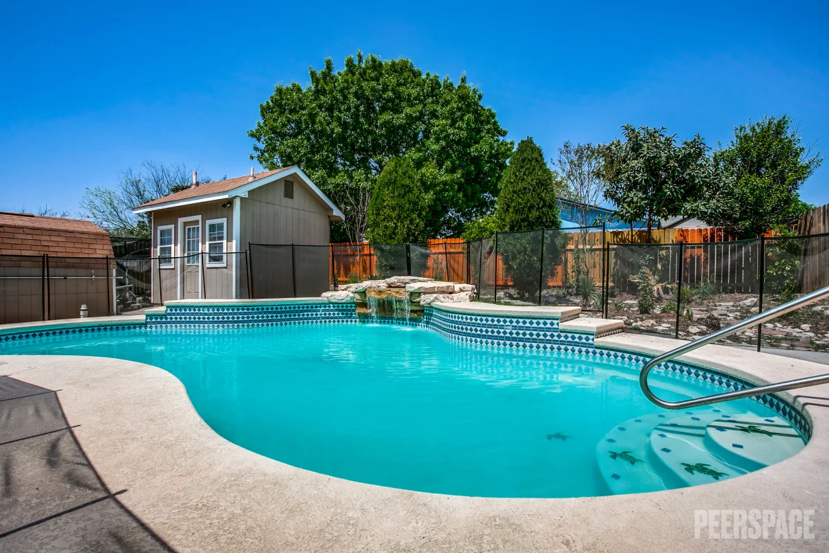 Here’s How & Where To Rent A Pool Near San Antonio (2024) | Peerspace