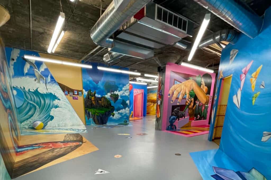 Museum with 3D Art