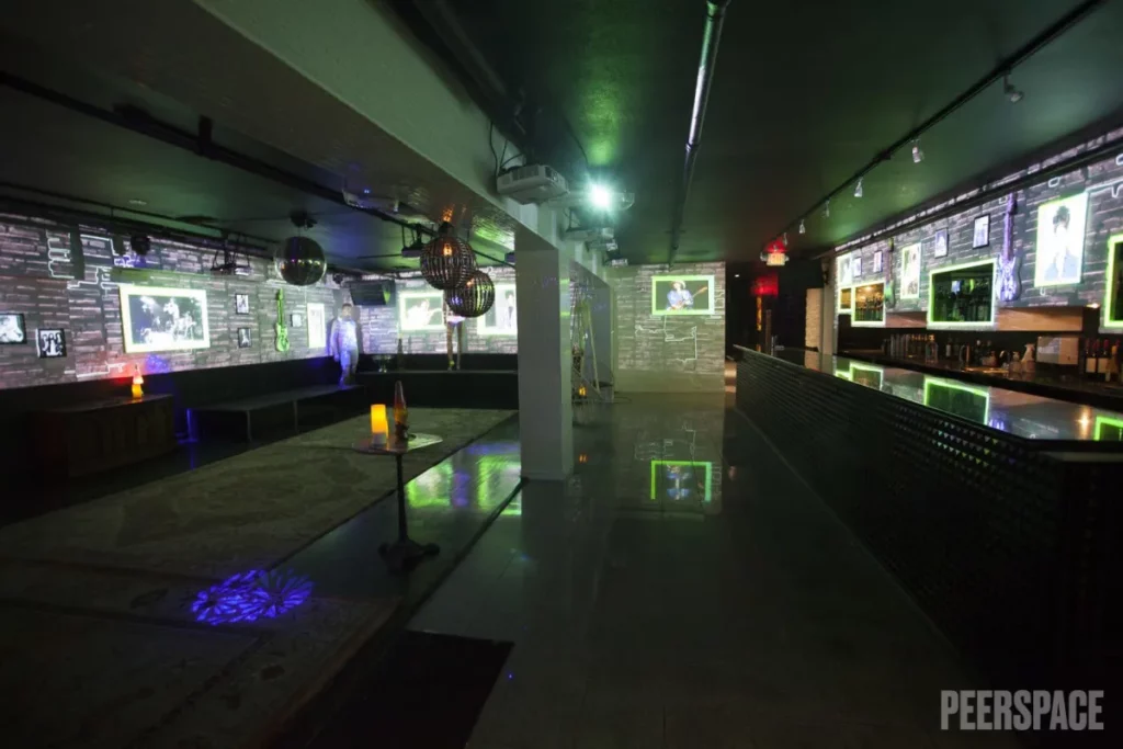 A Virtual Decor Retro Themed Event Venue Lounge