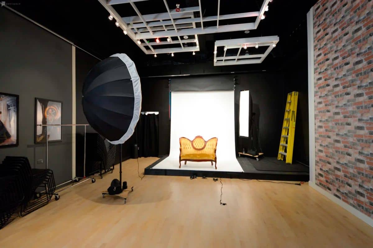 a modern, versatile studio