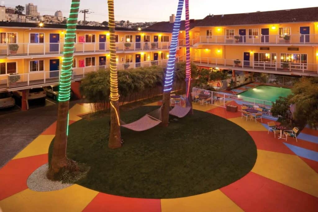 colorful hotel del sol in san francisco