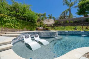 13 Awesome Tropical Theme Party Ideas | Peerspace