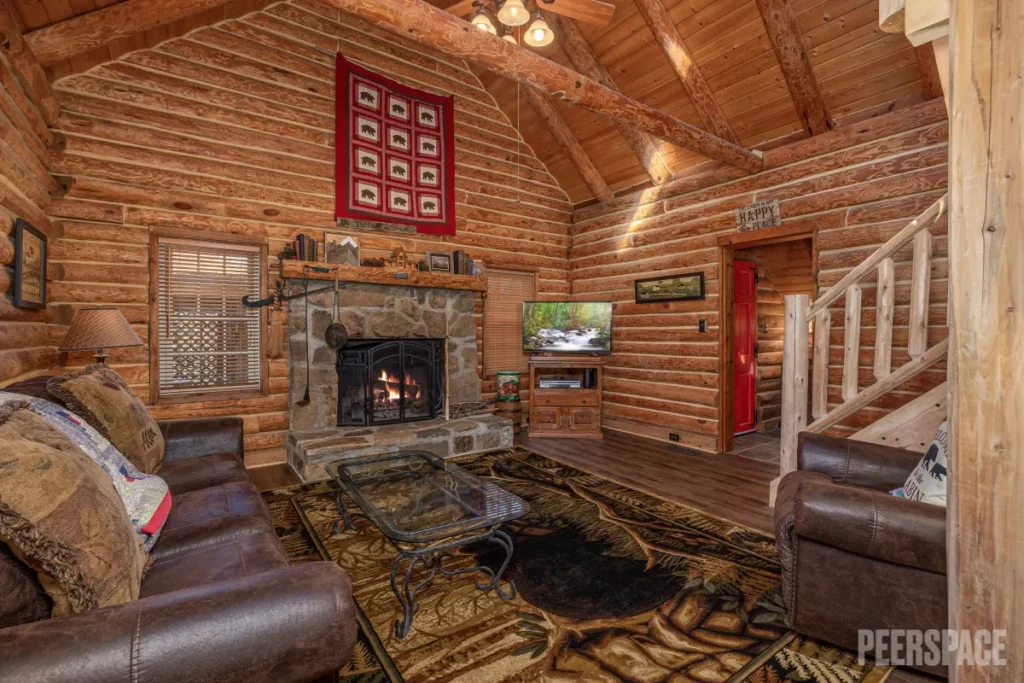 Beautiful Rustic Log Cabin With Hot Tub And Hiking Trails
