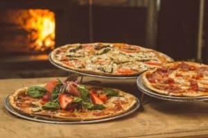 8 Awesome Pizza Party Ideas | Peerspace