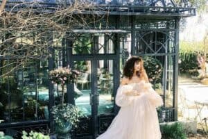 Planning An Emerald Green and Gold Wedding Theme: Tips For The Perfect Day (2025) | Peerspace