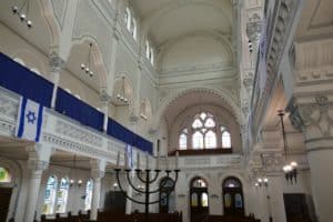 12 Special Bar and Bat Mitzvah Ideas | Peerspace