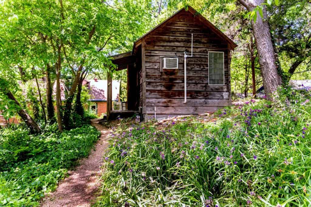 the urban cloud tiny house dallas rental 