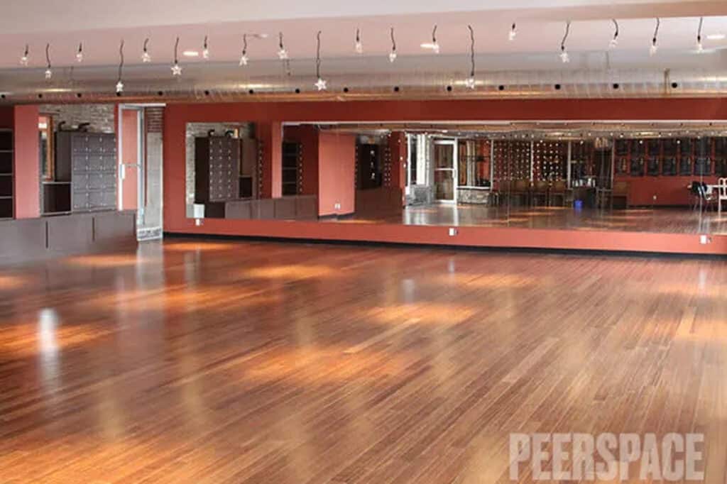 Spacious Dance Studio w/ 10 Foot Ceilings