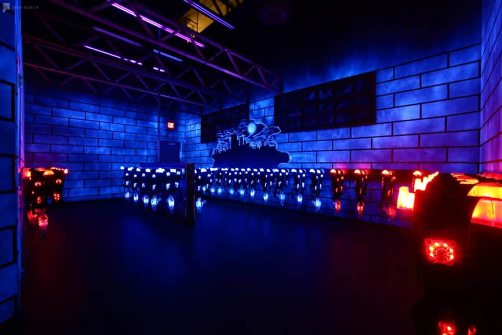 black light laser tag arena in las vegas