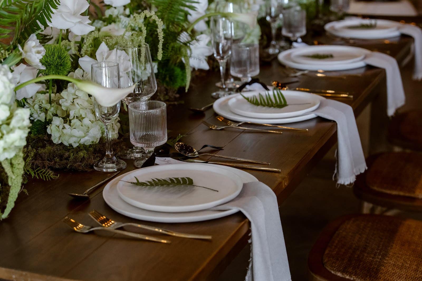 Seattle wedding reception florals planned around the city's dry season