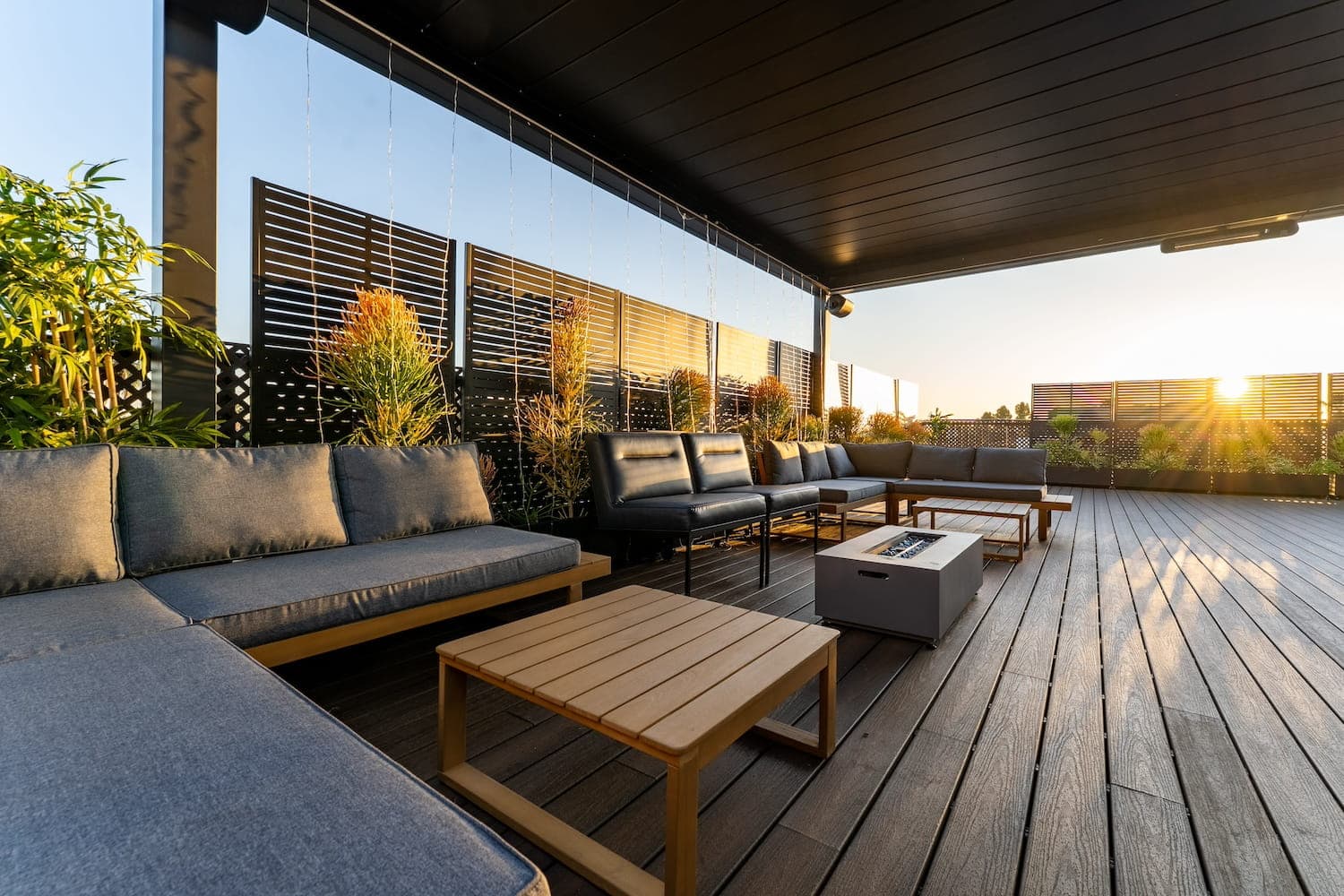 What’s Like an Airbnb for a Rooftop in Los Angeles? (2026) | Peerspace
